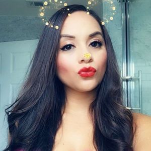 Meet your Posher, Claudia